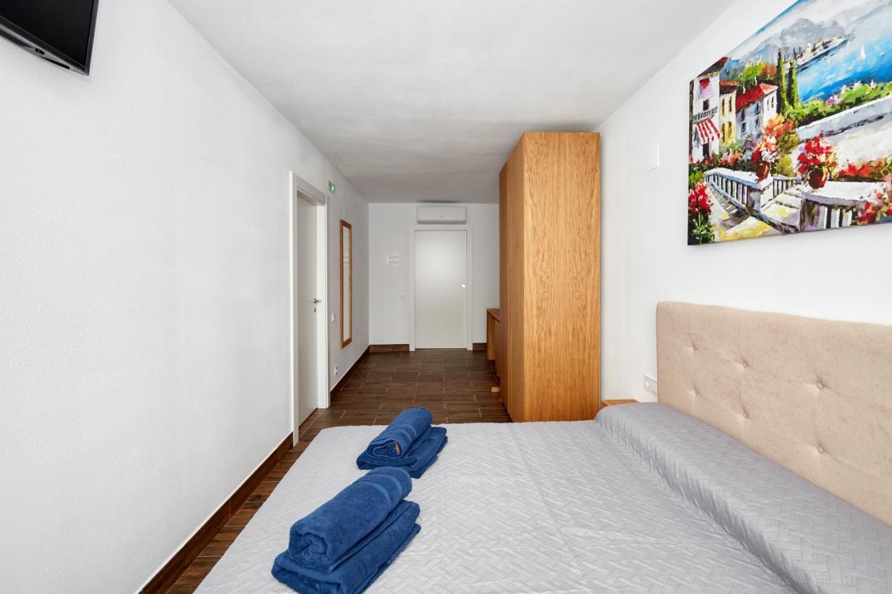El Patio Hostal Аликанте Экстерьер фото