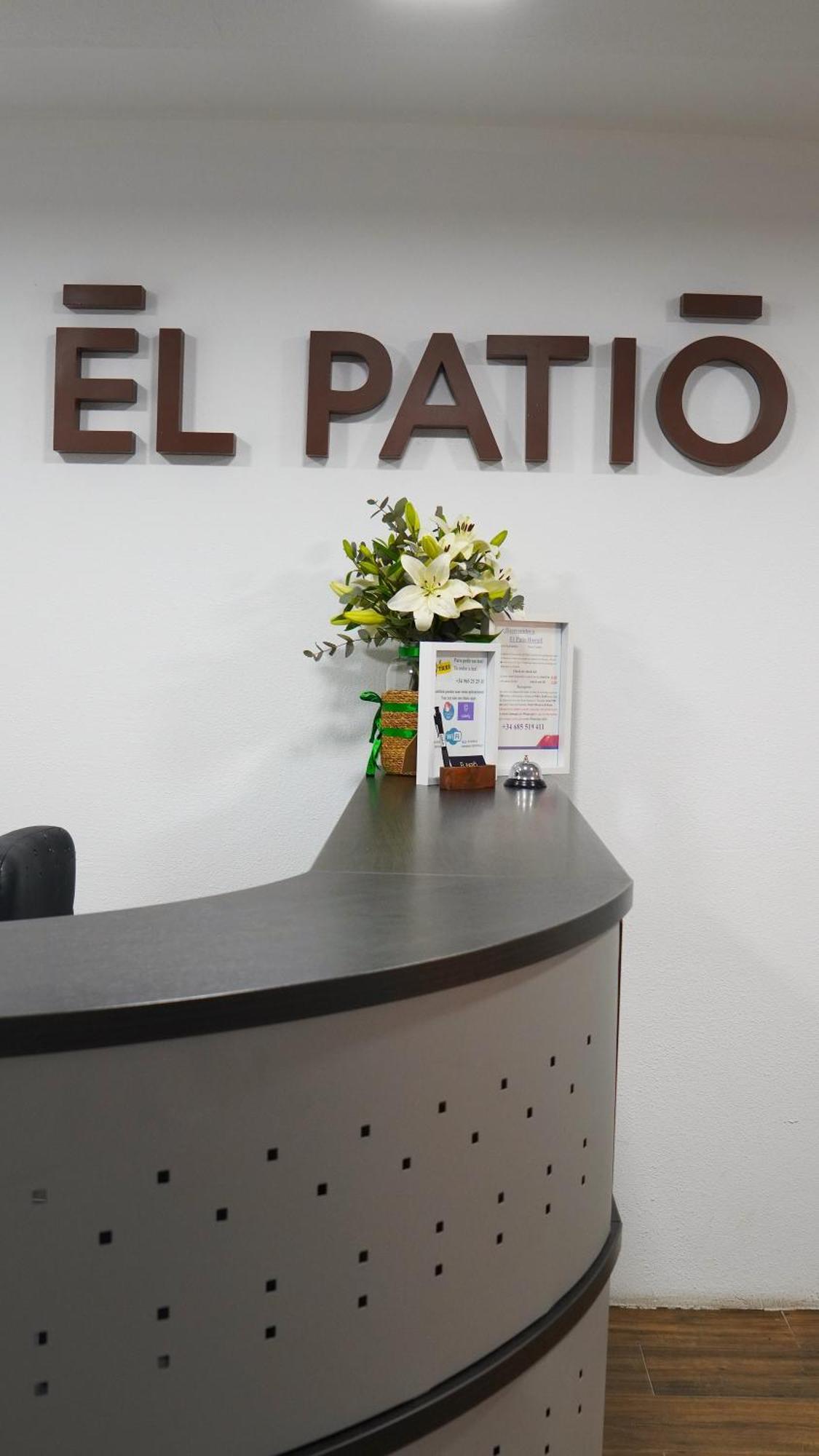 El Patio Hostal Аликанте Экстерьер фото