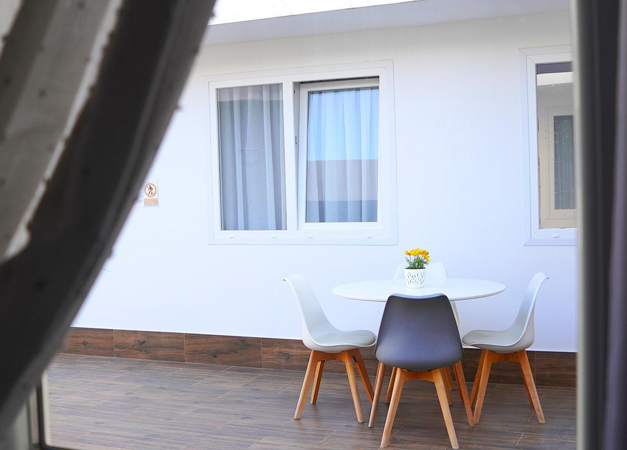 El Patio Hostal Аликанте Экстерьер фото